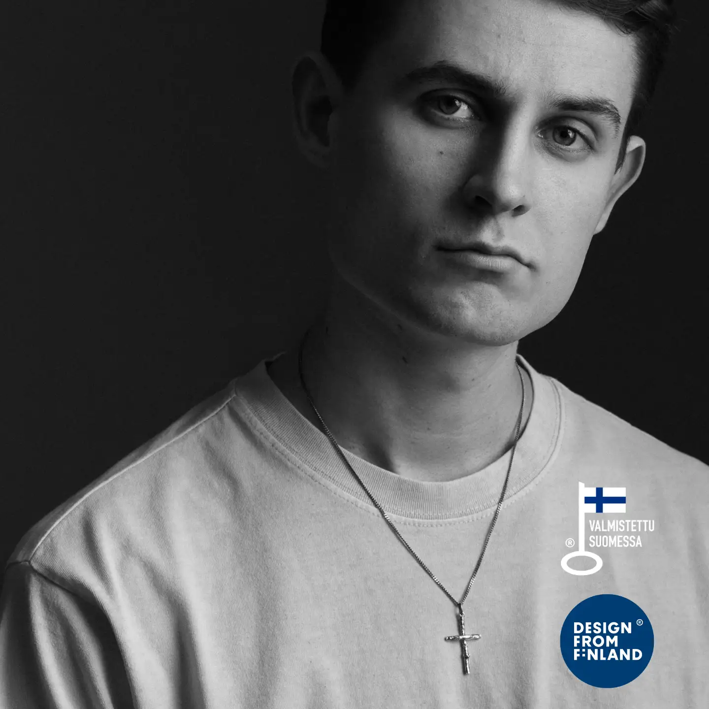 Ristin juurella ristiriipukset