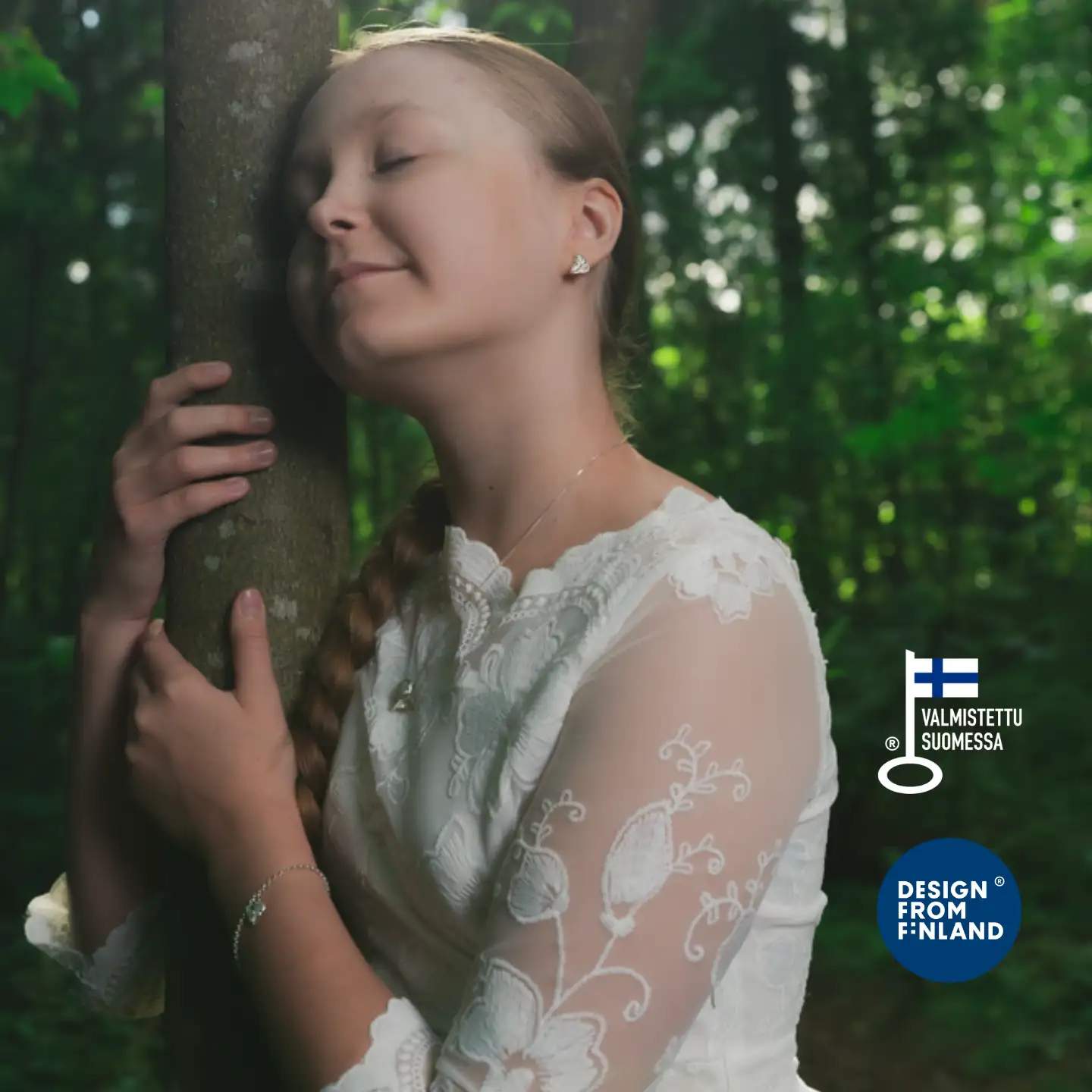 Varjelus hopeinen korusarja